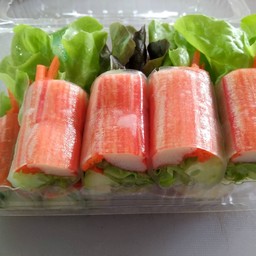 สลัดโรล ปูอัด (น้ำครีมซีฟู๊ด)