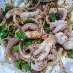 ลาบปลาหมึก