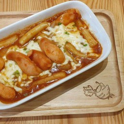 A7. ไส้กรอก ต๊อกบ๊อกกิชีส