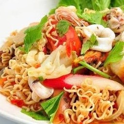 ยำมาม่ารวมมิตร