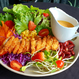 สลัดไก่ทอด