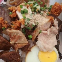 ก๋วยจั๊บน้ำข้นป้าอ้วนตากสิน22