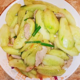 แตงกวาผัดหมู黄瓜炒肉