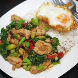 ข้าวผัดคะน้า