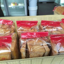 ขนมปังกรอบ