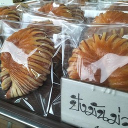 ขนมปัง ไส้มันม่วง