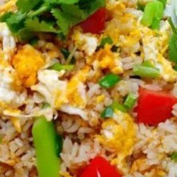 ข้าวผัดหมูชิ้น หมูสับ ไก่