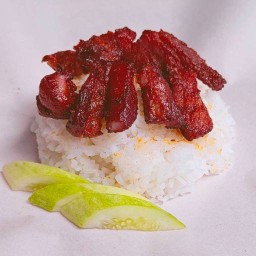 ร้านข้าวหมูทอดหม้อ-กะเพราพริกแห้ง น้องนลิน 1