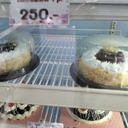 เค้กนมสด บูลเบอร์รี่ สตอเบอร์รี่ นมสด 1 ปอนด์