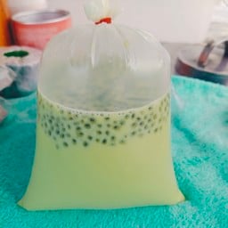 หยี่ & ฝน น้ำเต้าหู้เพื่อสุขภาพ