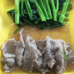 เกาเหลาราดหน้าหมู