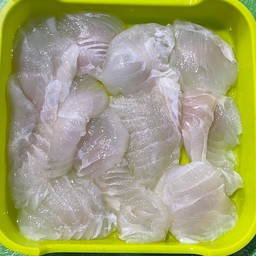เนื้อปลาดอล์ลี่