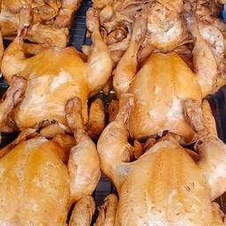 ไก่เนื้อ1ตัวพร้อมน้ำจิ้ม2ถุง