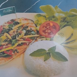 ข้าวปลาแซลมอนผัดฉ่า
