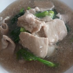 อัญมณี ราดหน้าหมูหมัก