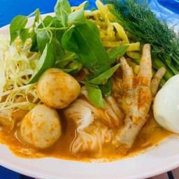 ขนมจีนน้ำยากะทิ ปลาช่อน (ไม่รับขาและลูกชิ้น)