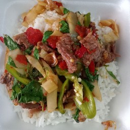 กะเพราเนื้อใส่หน่อไม้