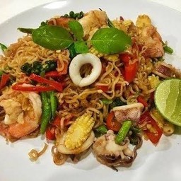 มาม่าผัดขี้เมา