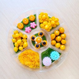 ขนมมงคลเก้า (เก็บในตู้เย็นได้ 2 วัน)