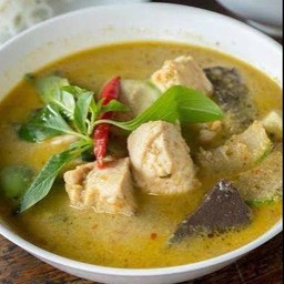 ขนมจีนแกงเขียวหวานไก่