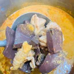 แกงไก่โคราช(เฉพาะน้ำยาอย่างเดียว