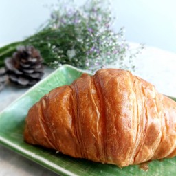 PLAIN CROISSANT