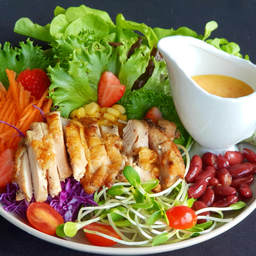 สลัดไก่ย่าง