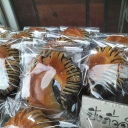 ขนมปัง ไส้ถั่วดำ
