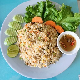 ข้าวหอมมะลิผัดไข่ใส่หมูสับ