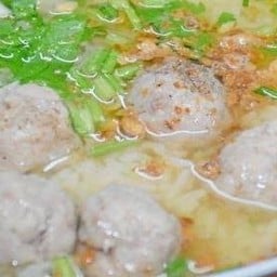 ข้าวต้มหมูสับน้ำซุปกลมกล่อม