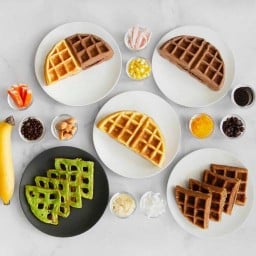 วาฟเฟิลไส้ทะลัก By Bread Friends แฟลตตึกดินเกียกกาย ตึก น.4