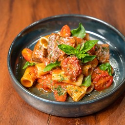 Rigatoni Con Sugo Di Maiale