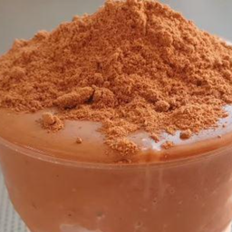 โรยผงไมโลบนเครื่ิงดื่ม Spinkle Milo powder over drinks