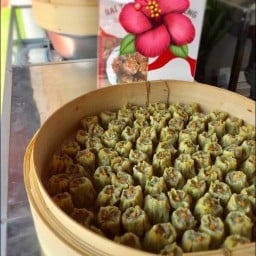ขนมจีบไร้เทียมทาน (Rai Tiem Tan Dumpling)