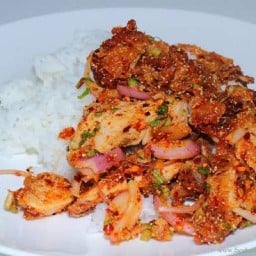 ข้าวยำไก่แซ่บ