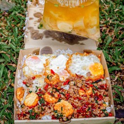 Set box M ข้าวกะเพราเนื้อสับ