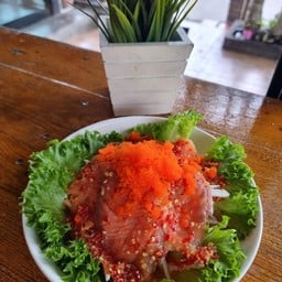 ยำแซลมอนรมควัน