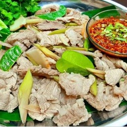 หมูสะดุ้ง จิ้มแจ่ว