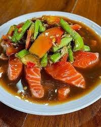 เหลาแซลม่อน