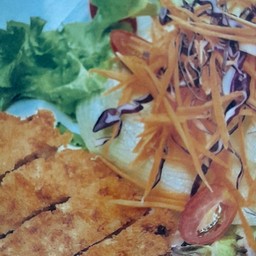 สลัดไก่ทอด