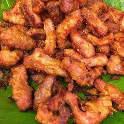 เนื้อหมูทอดกระเทียม