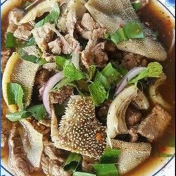 ต้มแซบเครื่องในเนื้อ