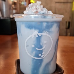 สมูทตี้มะพร้าวเผานมสดอัญชัน