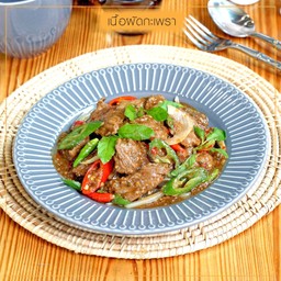 ผัดกระเพราเนื้อ