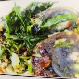 กะเพราไข่ม้าหมูสับli