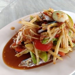 ส้มตำหญิงลี ลาบอุบล อีสานแท้ แยกบ้านพอน-เขาล้าน