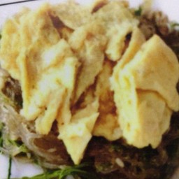 วุ้นเส้นชะอมกะปิหมูli