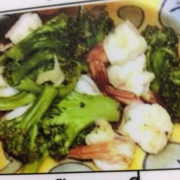 ผัดผักใส่กุ้ง