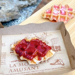 ครอฟเฟิล บลูเบอร์รี ท็อป เชอร์รี่