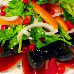 ยำไข่เยี่ยวม้า